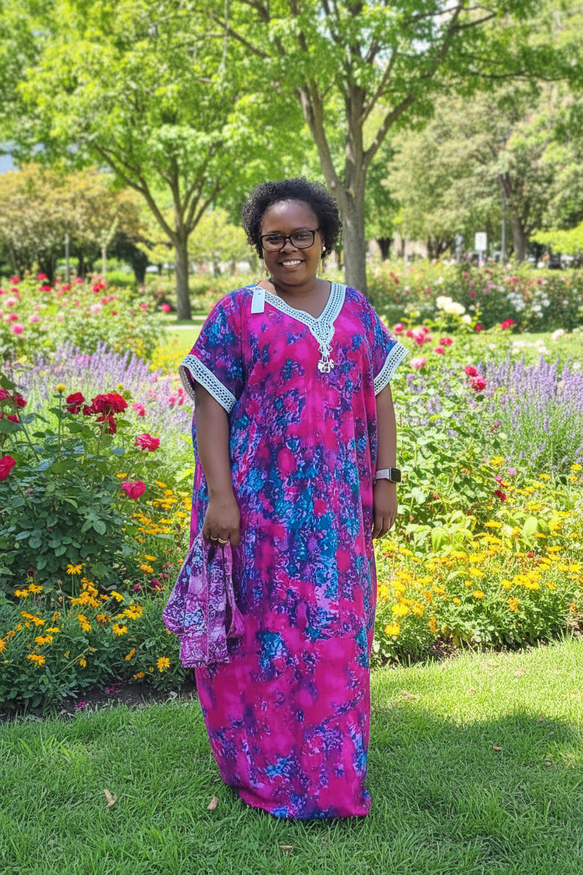 VESTIDO LONGO CAFTAN COM DETALHES EM RENDA – AZUL | TINTO | ROXO